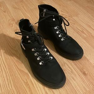 Vince Camuto x Styled Snap Shots Boot, size 9.5